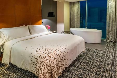 Renaissance by Marriott - 80