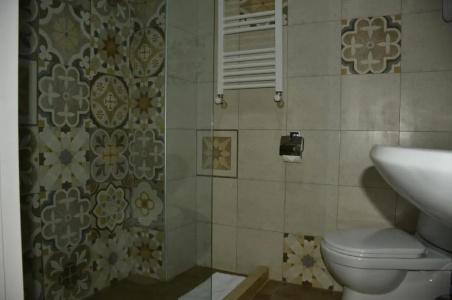 Vere Corner - 60