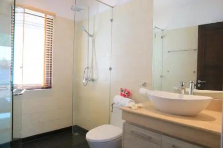 Naiharn Beach Villa - 7