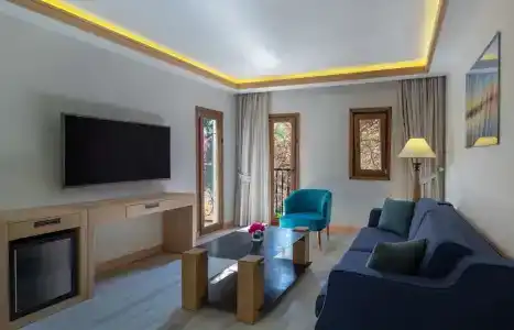 DoubleTree by Hilton Bodrum Marina Vista - 65