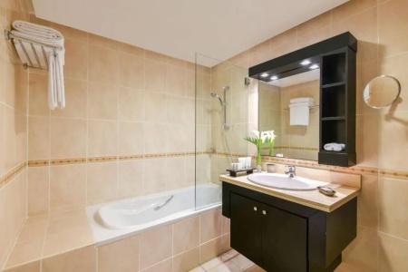 Kempinski Residences & Suites, - 64
