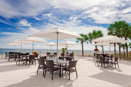 Holiday Inn Express & Suites Beach Beachfront by IHG - 35