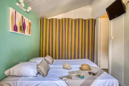Camping Le Bois Fleuri - 83