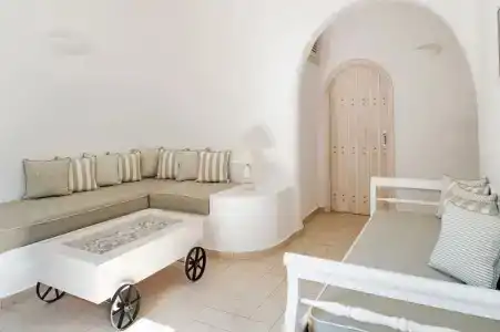 Evgenia Villas & Suites by Calm Collection - 13