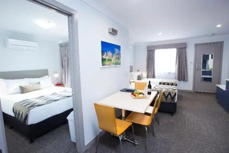 Altitude Apartments - 32