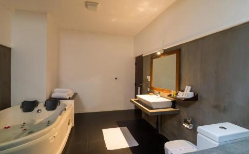 Camellia Resort and Spa - 7