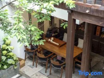 Lotus house - 4