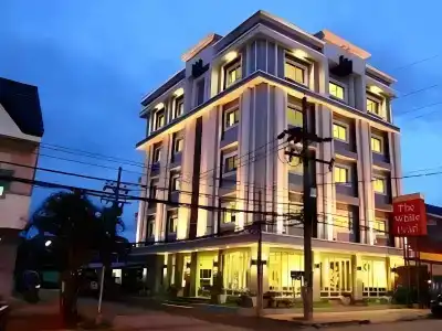 The White Pearl - 10