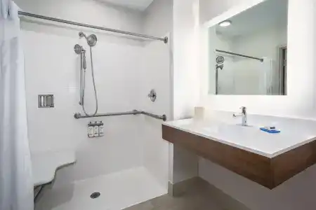 Holiday Inn Express & Suites Tucson, An Ihg - 7