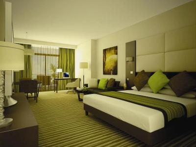 Mövenpick Jumeirah Lakes Towers Dubai - 35