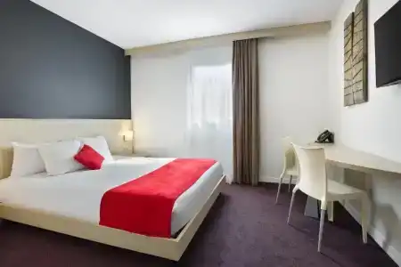 Sure by Best Western Nantes Beaujoire - 50