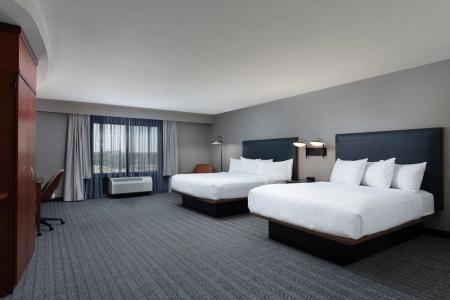 Courtyard by Marriott at Old Town - 63