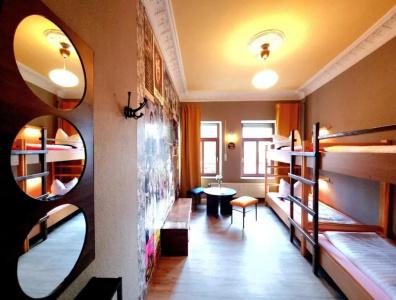 Hostel Lollis Homestay Dresden - 87