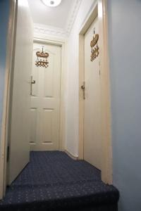 Nezahat Sultan Apart - 9