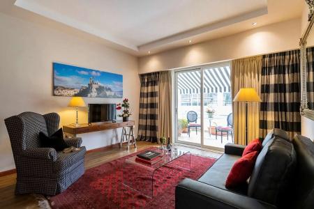 Best Western Plus Embassy - 41