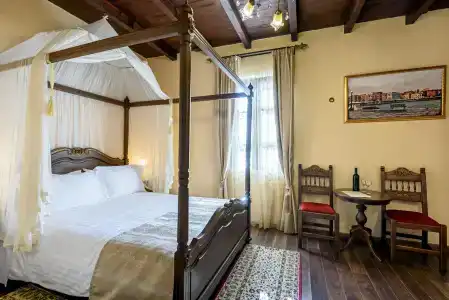Porto Del Colombo Traditional Boutique - 2