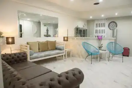 Aqua Beachfront Elegant - 14