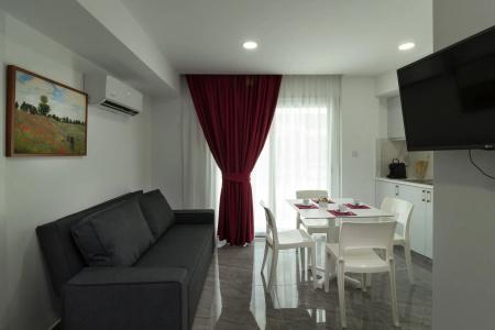 Art & Wine Studios and Apts - 4