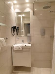 Best Western Hebron - 7