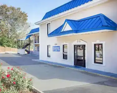 Rodeway Inn & Suites Fort Jackson - 30