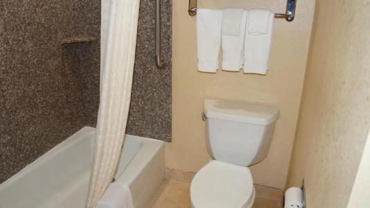 Best Western Plus Airport - Kci East - 60