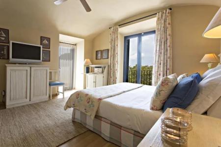 El Far Restaurant - 4