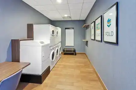 Home2 Suites by Hilton Albany Airport/Wolf Rd - 39