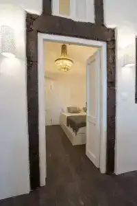 Canvas Suites - 45