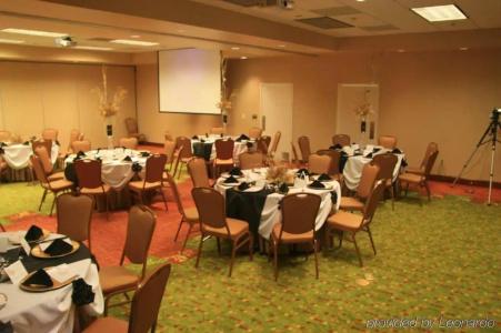Hampton Inn - Suites-North-I-95 - 17