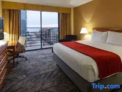 Best Western Plus Bayside Inn - 47