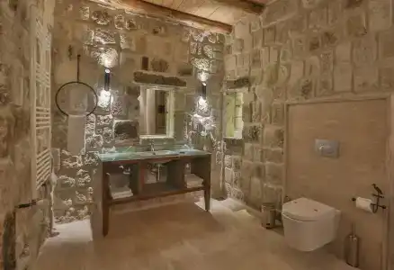 Acropolis Cave Suite - 42