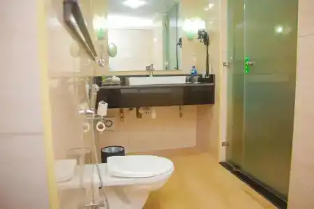Holiday Inn, An Ihg - 68