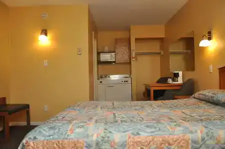 Canadas Best Value Inn - 12