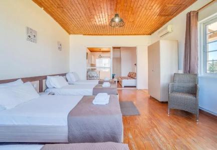 Sandy Beach Studios - 158