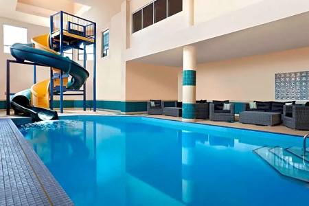 Four Points by Sheraton & Suites West - 37