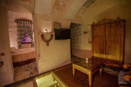 Hermes Cave - 181