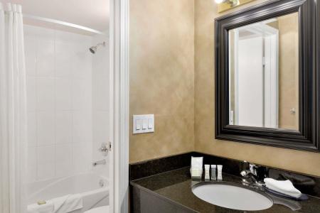 Quality Inn & Suites - 8