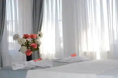 Yasmin - 68