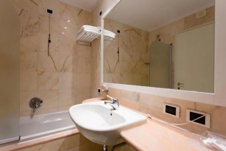 Hostellerie Du Cheval Blanc - 24