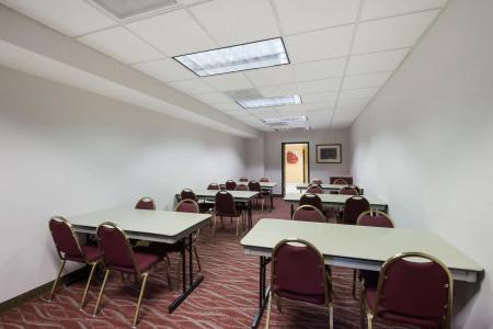 Quality Inn Grand Suites Bellingham - 17