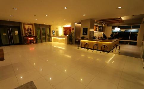 The Royal Bee Aparthotel - 10
