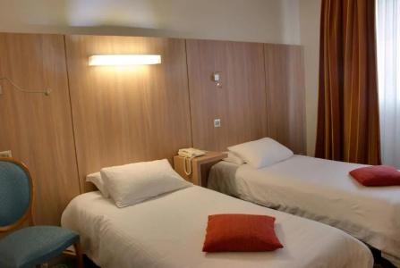 Kyriad Tours Centre - 79