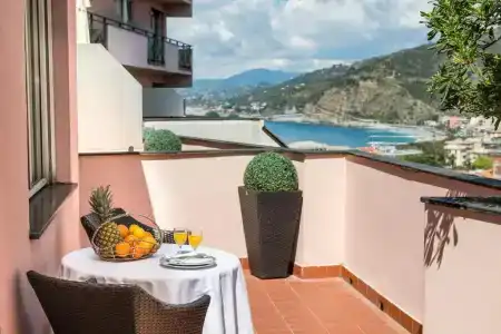 Vis à Vis - 64