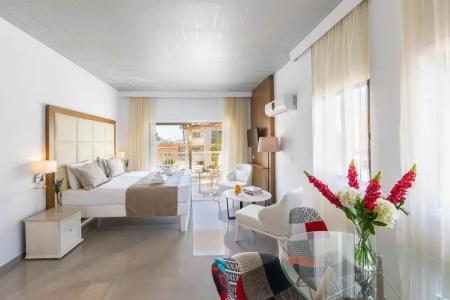 The King Jason Paphos - Designed for Adults - 103
