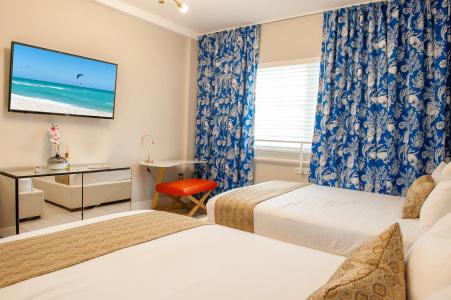 Oceanside and Suites - 6