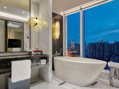 Sofitel Guangzhou Sunrich - 12