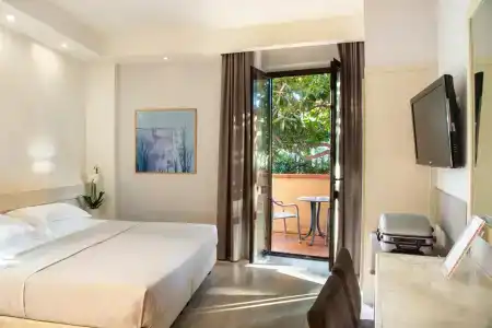 Ramada by Wyndham Naples - 6