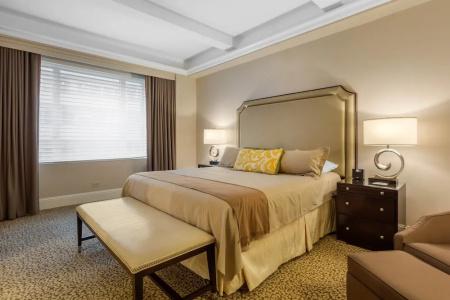 Omni Berkshire Place - 63