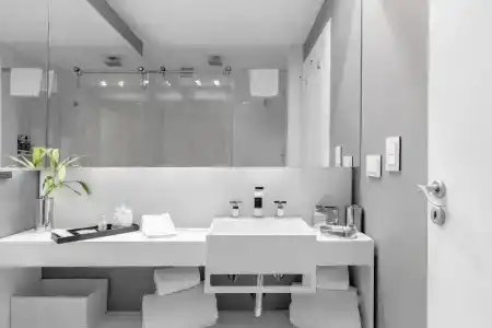 1828 Smart Boutique - 40