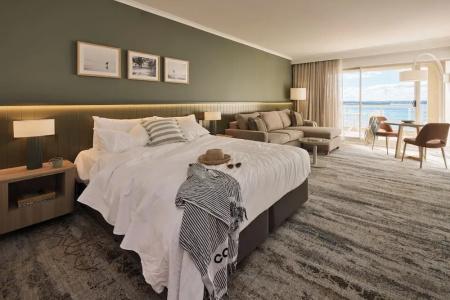 Rydges - 136